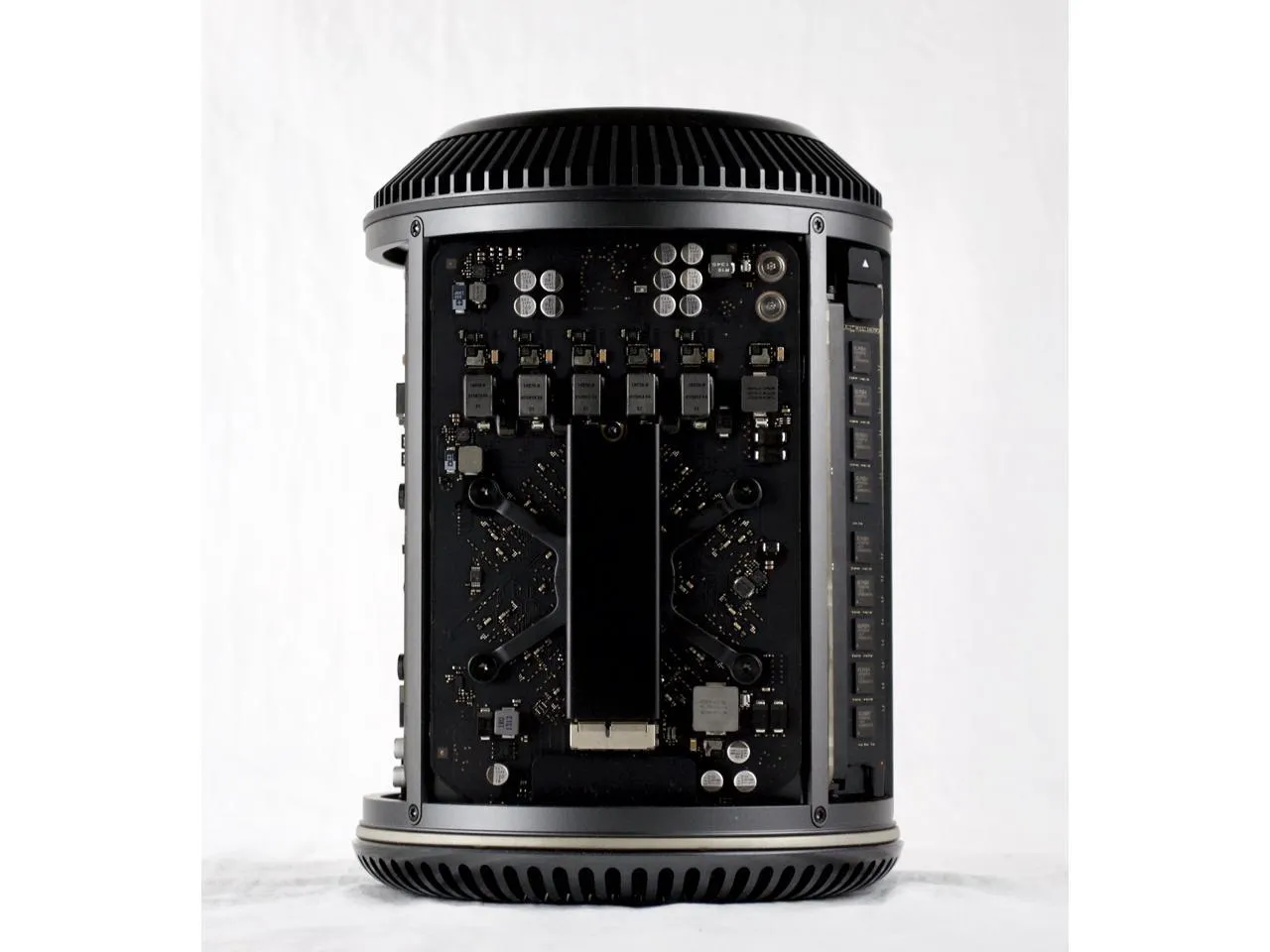 Apple Mac Pro "Six Core" 3.5 (Late 2013) 16GB RAM 256GB SSD Dual AMD FirePro D500 3GB Graphics MD878LL/A A1481 MacOS 11 Big Sur