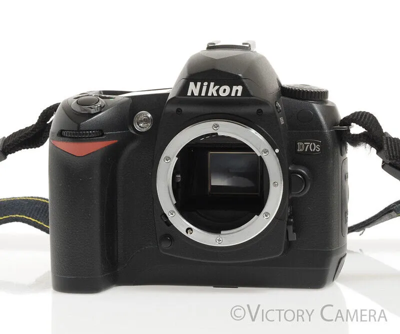 Nikon D70s Digital SLR Camera Body w/ Battery & Charger