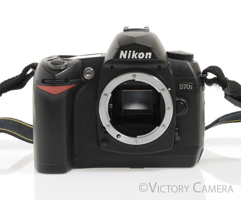 Nikon D70s Digital SLR Camera Body w/ Battery & Charger