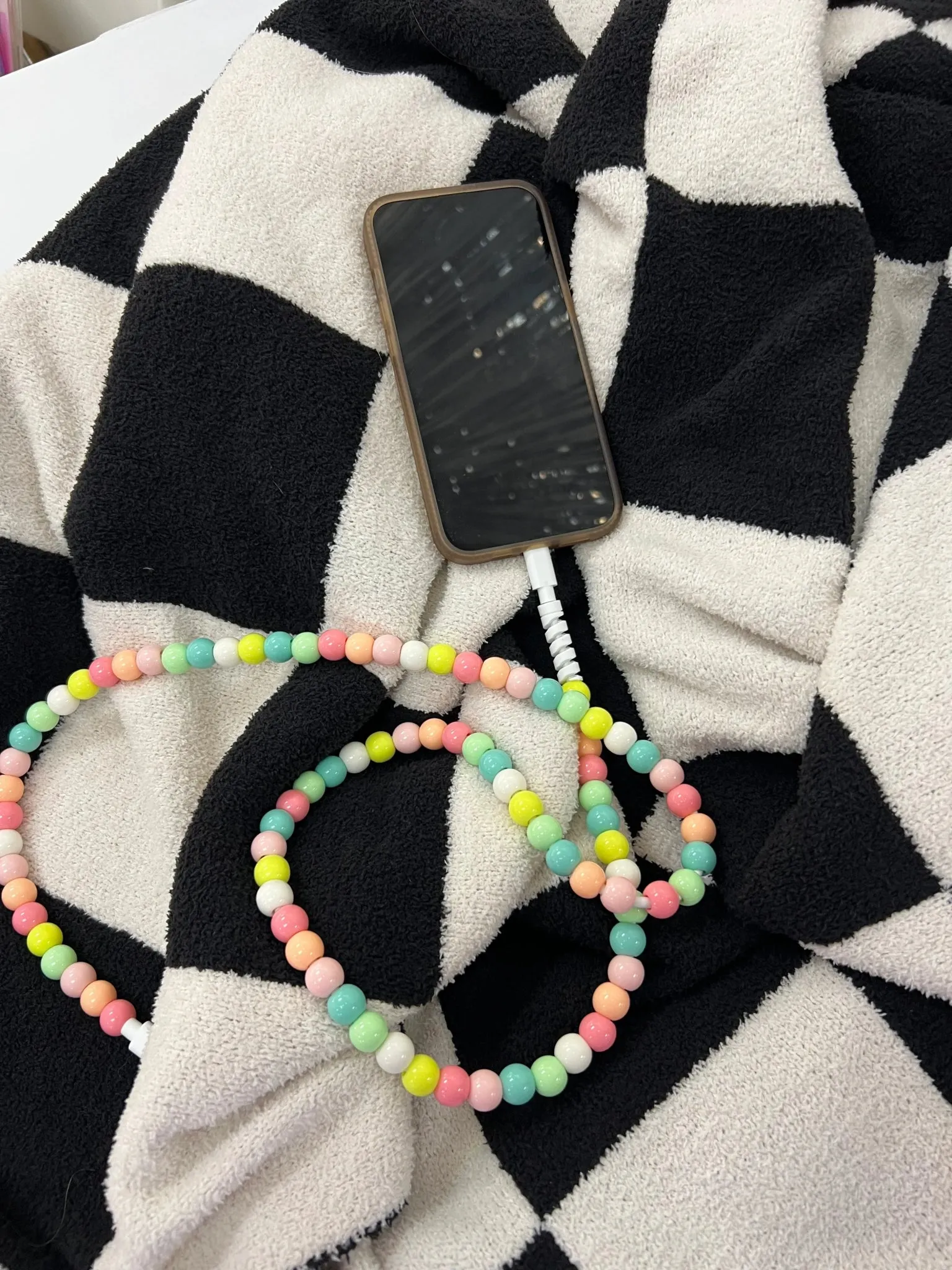 Pearl Chargers